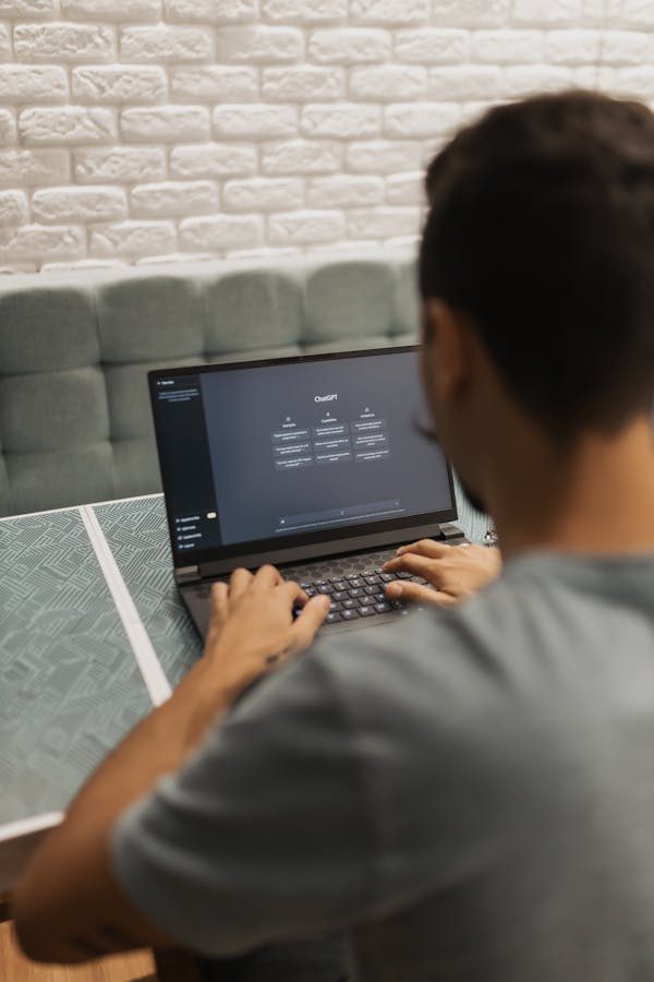 Optimisez votre service client avec un chatbot performant